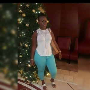 Meet your Posher, Angella